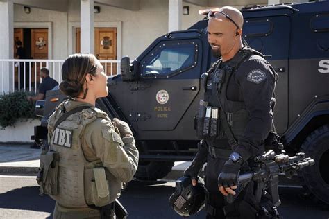 gofilm s.w.a.t.|S.W.A.T.: All Episodes .